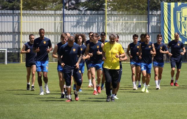 Ankaragücü, Göztepe maçı hazırlıklarına başladı