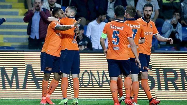 Başakşehir'den şampiyonluk paylaşımı!