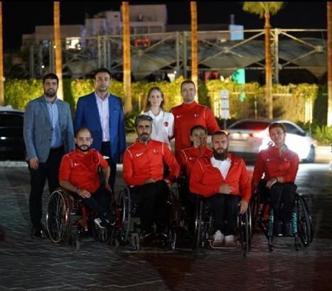 Engelsiz Sanat Topluluğu sporcuları Avrupa'dan madalya ile döndü