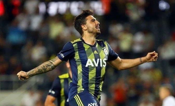 Fenerbahçe'de Ozan Tufan sağ bekte denendi