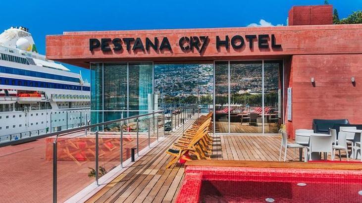 Cristiano Ronaldo otelini hastaneye çeviriyor