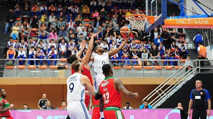 Pınar Karşıyaka, siftahı İstanbul'da yaptı