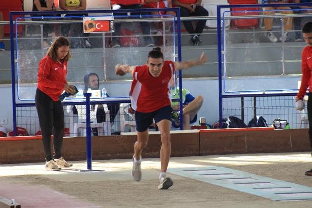 Mehmet Can Yakın, boccede yurt dışına transfer olan ilk Türk sporcu oldu