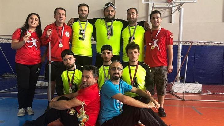 Görme engelli sporculardan çifte kupa