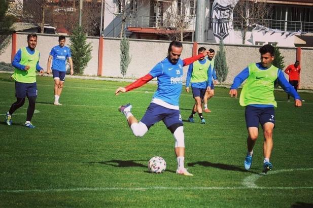 Lider Nazilli Belediyespor'un konuğu Kahta 02 Spor