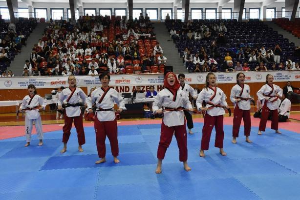 Uluslararası Yıldızlar Tekvando Turnuvası sona erdi