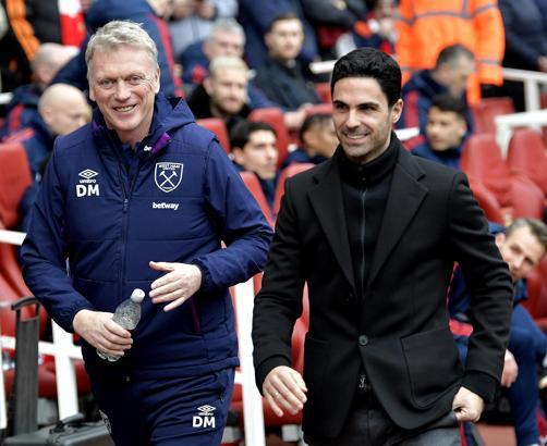 Mikel Arteta ile el sıkışan David Moyes kendini karantinaya aldı