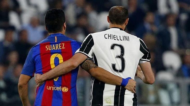 Luis Suarez, Giorgio Chiellini'yi bu kez ısırmadı