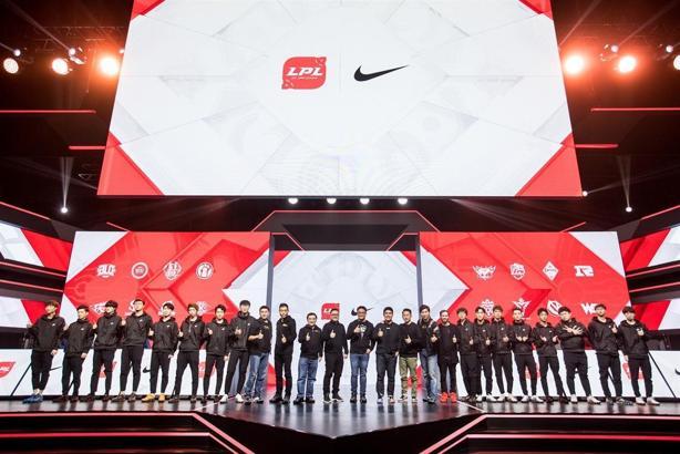 Nike, ilk espor içerikli reklamını yayınladı