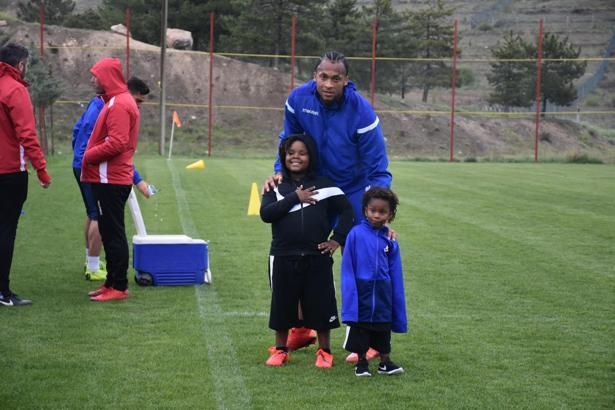 Yeni Malatyaspor'dan son dakika Arturo Mina açıklaması