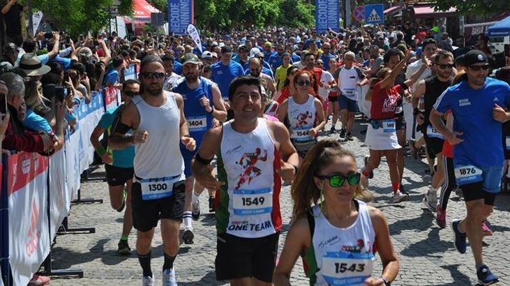 Adidas Bozcaada Yarı Maratonu ve 10K Koşusu yapıldı