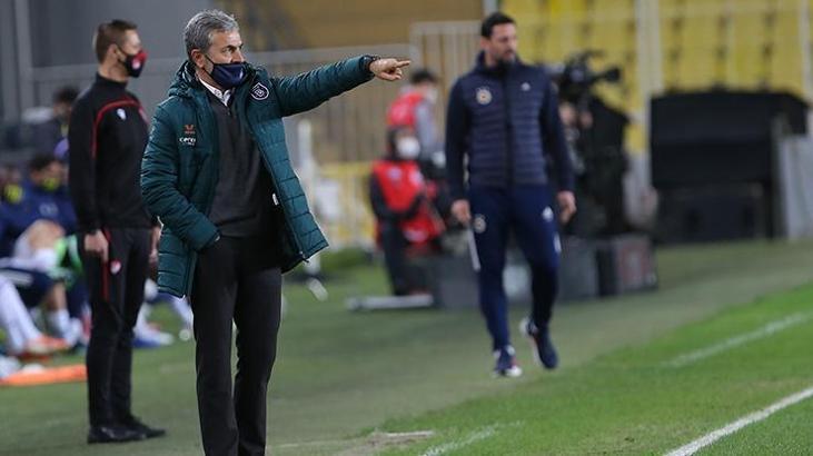 Aykut Kocaman Başakşehir'de ilk galibiyetini Fenerbahçe'den aldı