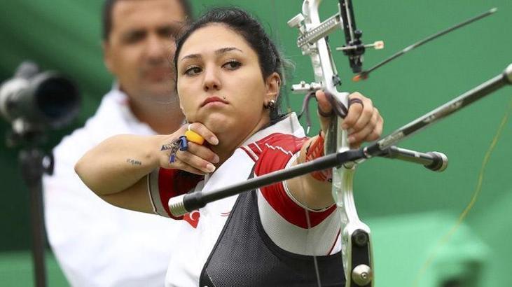 Milli okçu Yasemin Ecem Anagöz Rio'ya veda etti
