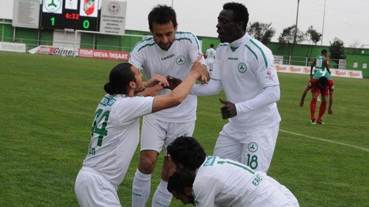 Bu takım bu ligde kalır: 3-2