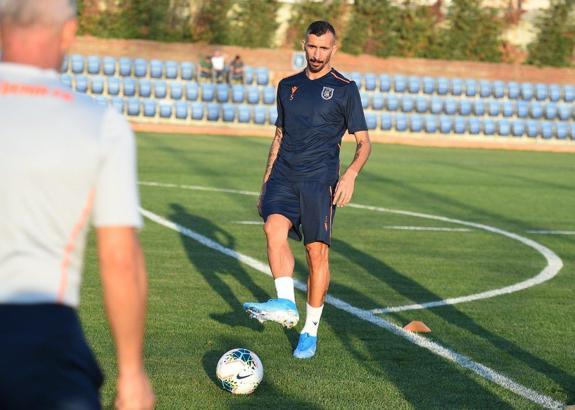 Mehmet Topal, Başakşehir'le ilk idmanına çıktı