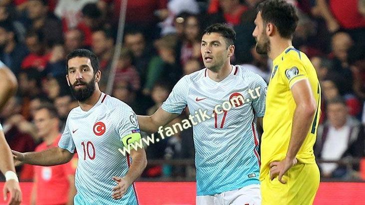 Burak Yılmaz Lefter'i geçti
