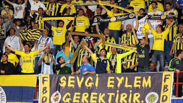 Cadde seni bekliyor