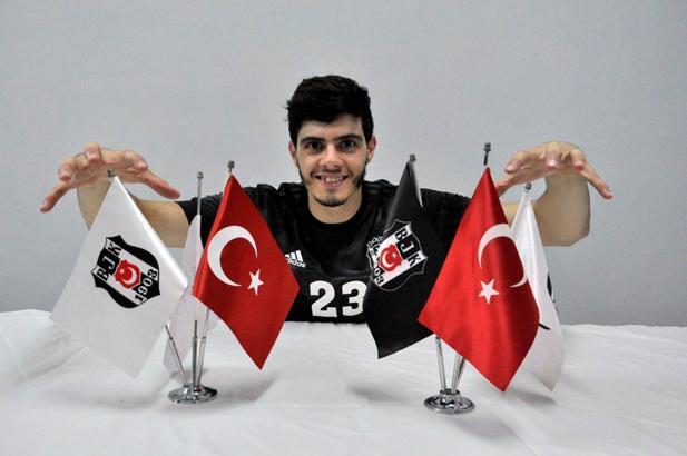 Beşiktaş, Cezayirli Sadok'u kadrosuna kattı