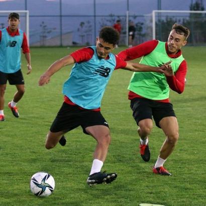 Antalyaspor gençlik ateşini yaktı