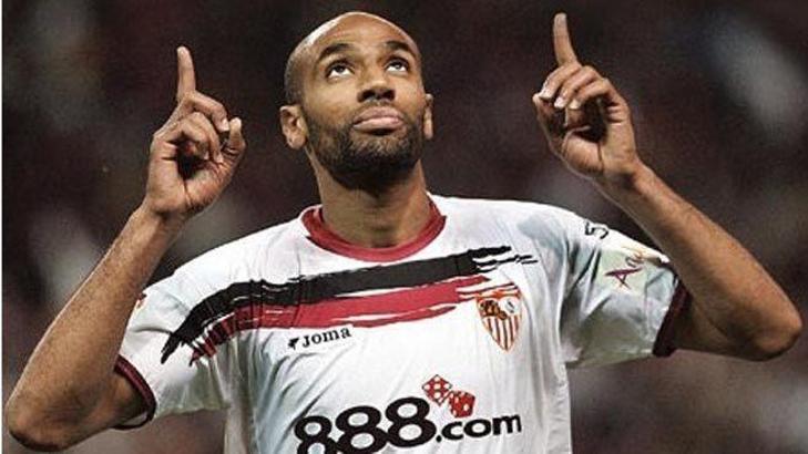 Kanoute, Sevilla'yı bırakıyor