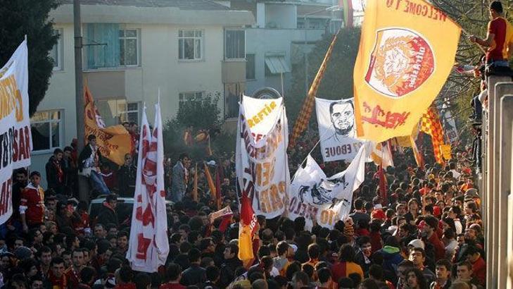 Sıkı durun, Aslan geliyor