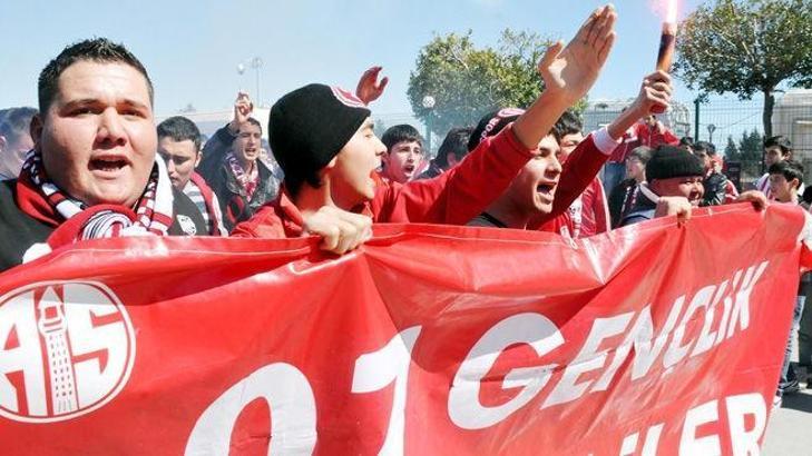 Taraftar Kadıköy'e akın ediyor