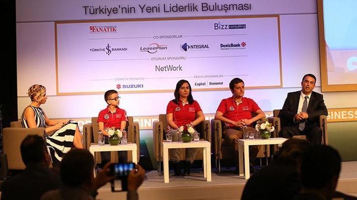 Türkiye'nin şampiyon satranççıları Sports&Business Zirvesi'ndeydi
