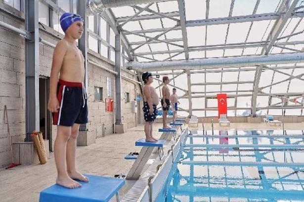 İnegöl'de yüzme kursu kayıtları başlıyor