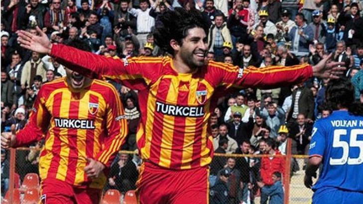 Cangele yeniden sahada