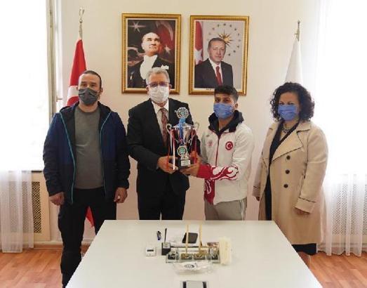 Ege Üniversitesi öğrencisi Ali Koyuncu'dan büyük başarı