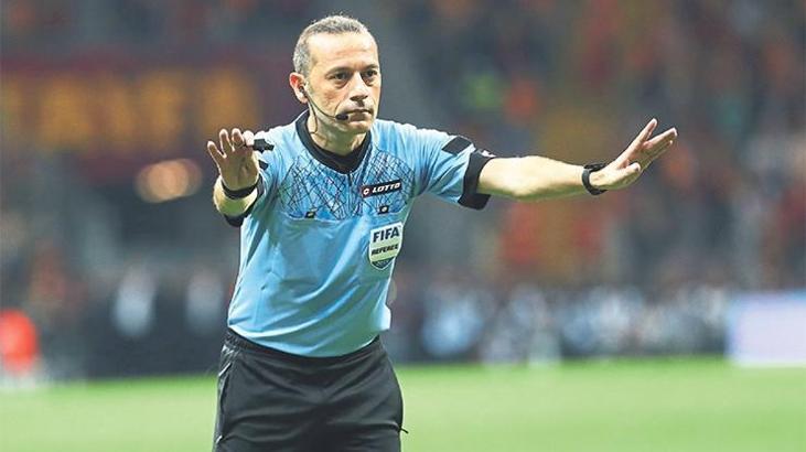 Cüneyt Çakır EURO2020'de!