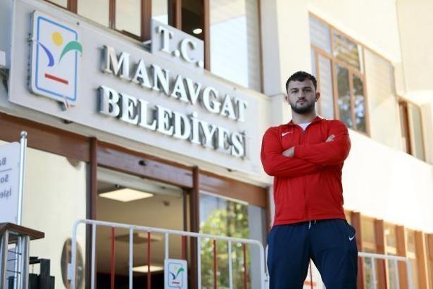 Manavgat'ın güreşçisi Efe milli takımda