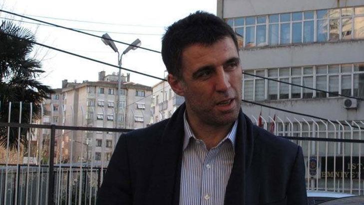 Hakan Şükür nasıl kaçtı!