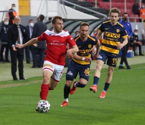 Antalyaspor'un deplasman galibiyet hasreti 6 haftaya çıktı