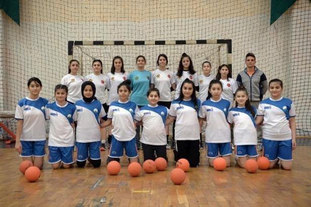 Osmangazi Belediyespor, Hentbol Akademi sporcularıyla yeni sezonda bölgesel ligde mücadele edecek
