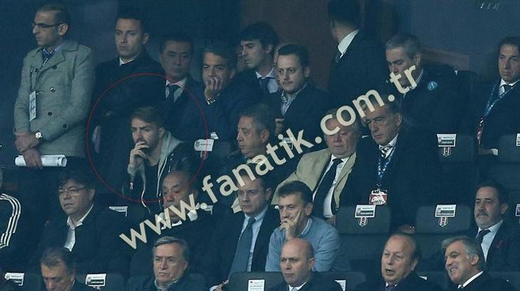Caner Erkin sessiz sedasız Arena'ya geldi