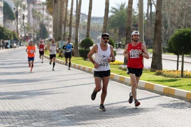 Alanya Atatürk Halk Koşusu ve Yarı Maratonu yapılacak