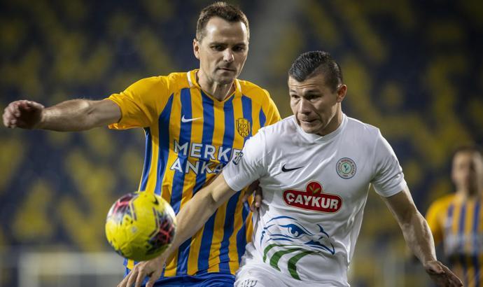 (ÖZET) Ankaragücü - Çaykur Rizespor maç sonucu: 2-1