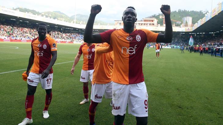Galatasaraylı Mbaye Diagne, Altın Ayakkabı yarışında Cristiano Ronaldo'yu solladı!