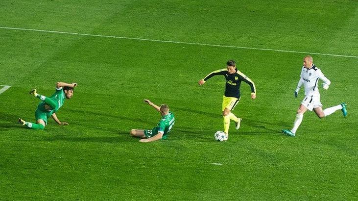 Mesut Özil en iyiler arasında