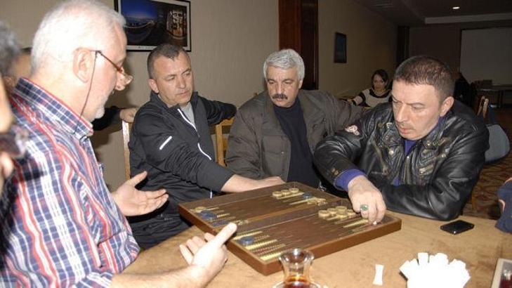 Tavlanın kitabını yazdılar