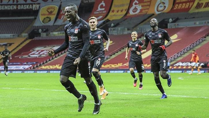 Sivasspor'da gol yükünü Max Gradel çekiyor