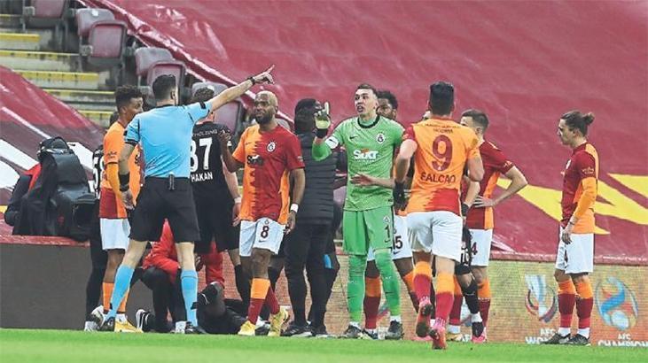 Muslera'dan hakeme: Siz çok kötü!