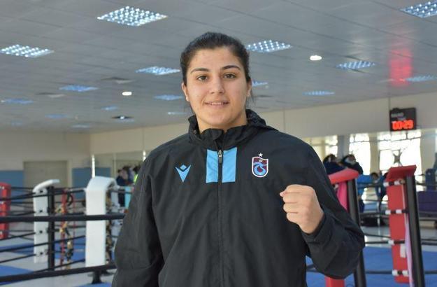 Busenaz Sürmeneli: Zoru başarmak Türk kadınlarının işi