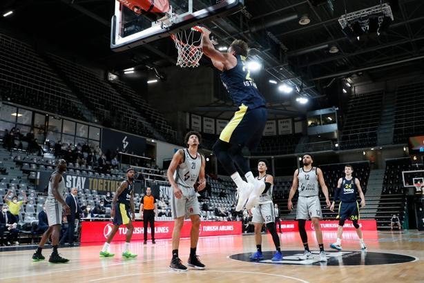 Anadolu Efes ve Fenerbahçe Beko, fire vermedi