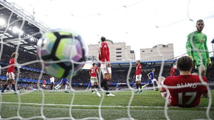 Manchester United'ı yıldızları da kurtaramıyor