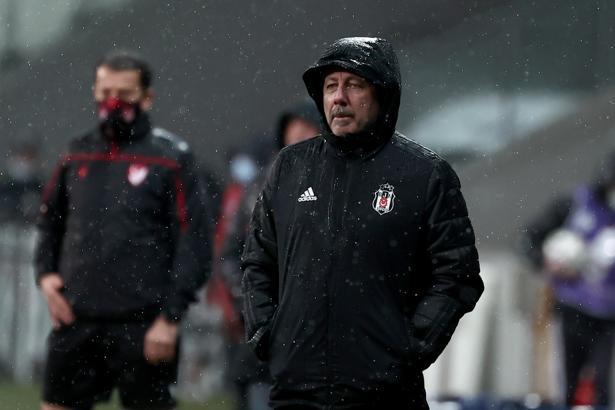 Beşiktaş Teknik Direktörü Sergen Yalçın, Gaziantep FK maçına 3 değişiklik yaparak çıktı