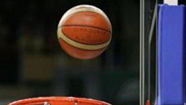 Dişi Kanarya 8'li Final'de! 72-80