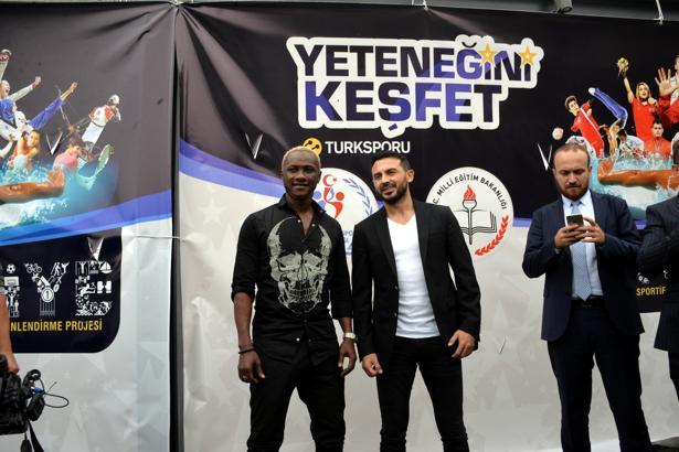 Diyarbakır'da Ahmet Dursun ve Yattara'ya büyük ilgi