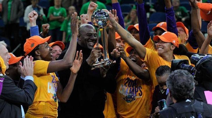 WNBA'de şampiyon Los Angeles Sparks